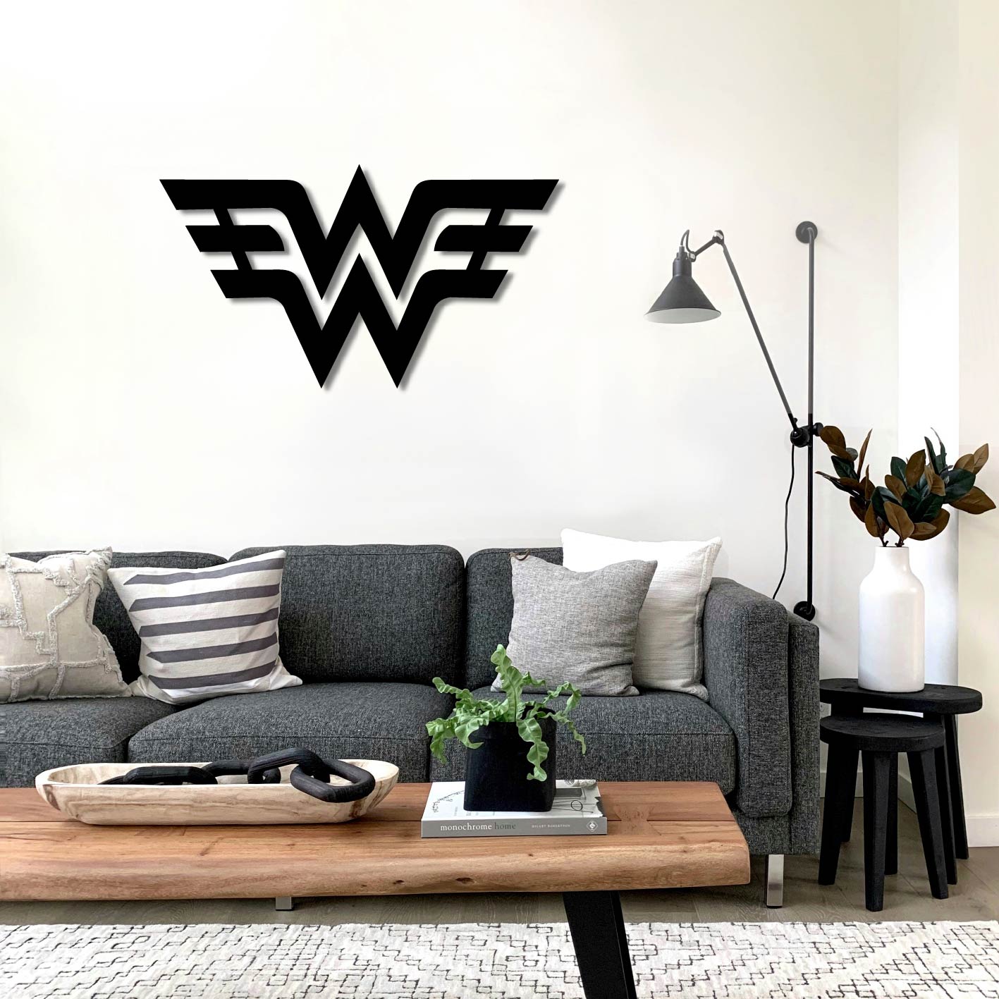 WONDER WOMAN LOGO METAL WALL ART