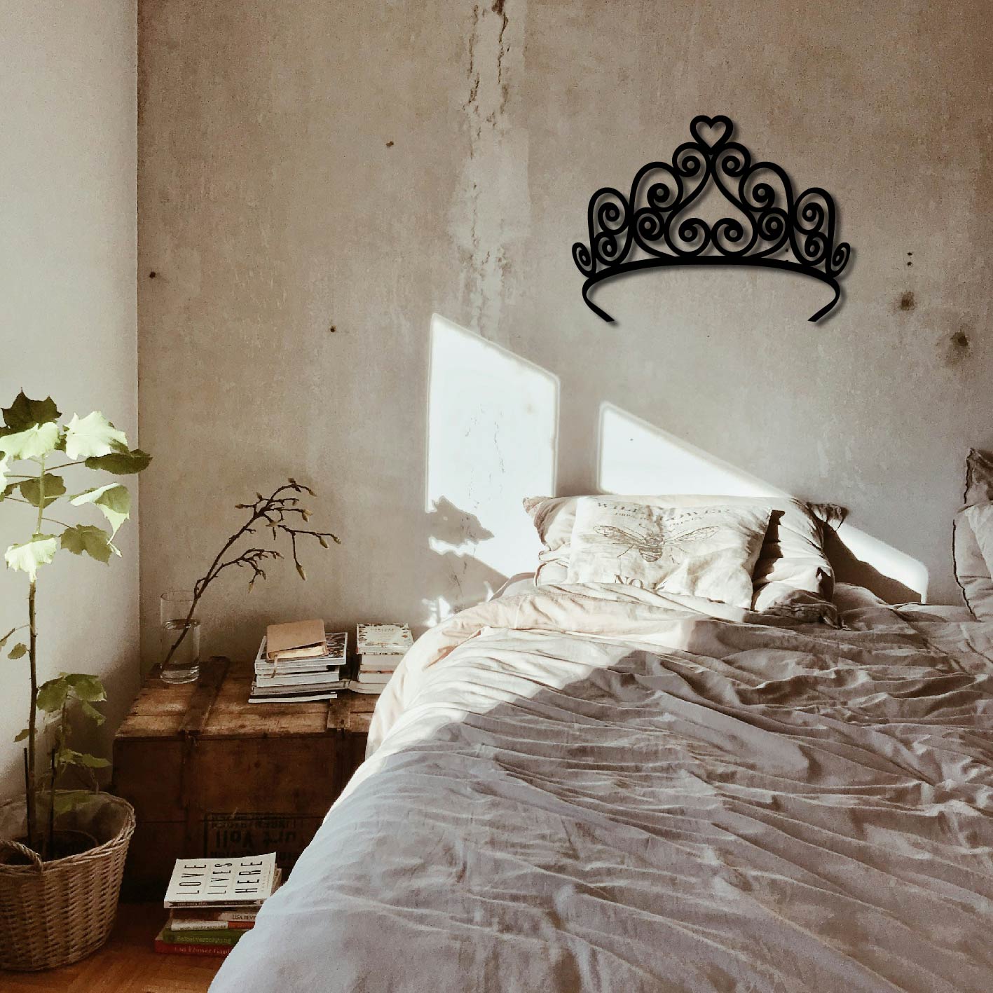 TIARA METAL WALL ART