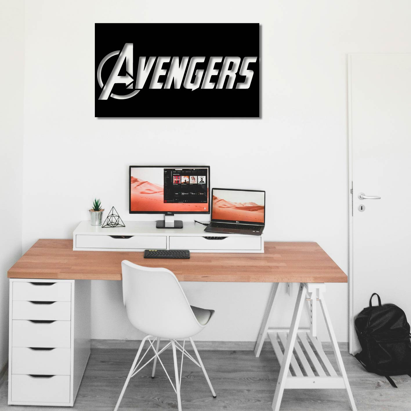 AVENGER LOGO PLATE METAL WALL ART
