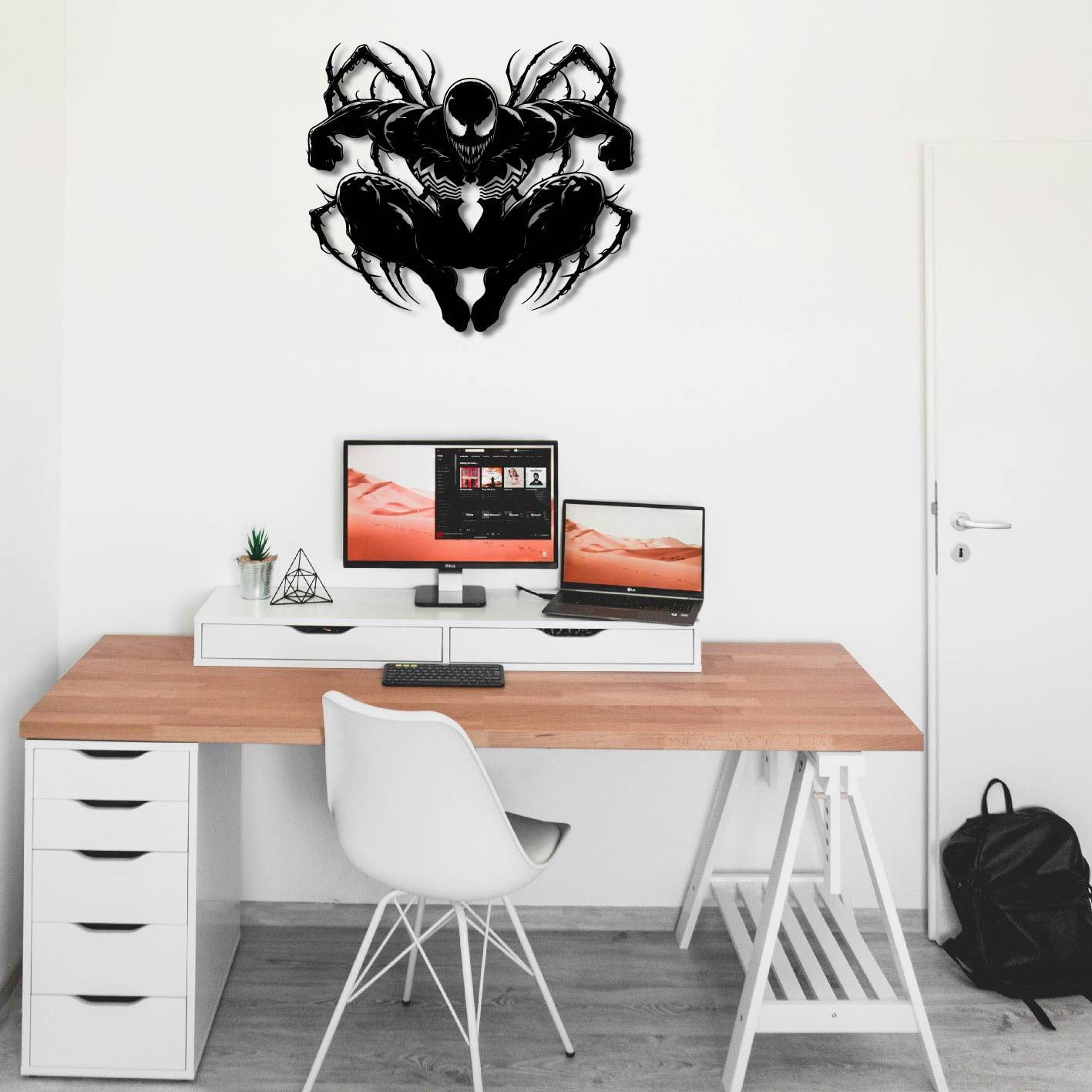 VENOM SYMBIOTE METAL WALL ART