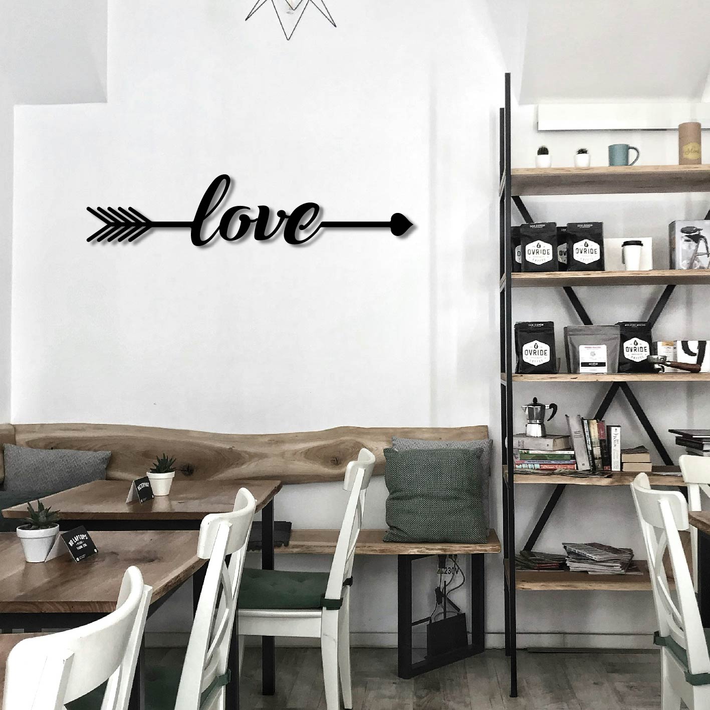 ARROW LOVE METAL WALL ART