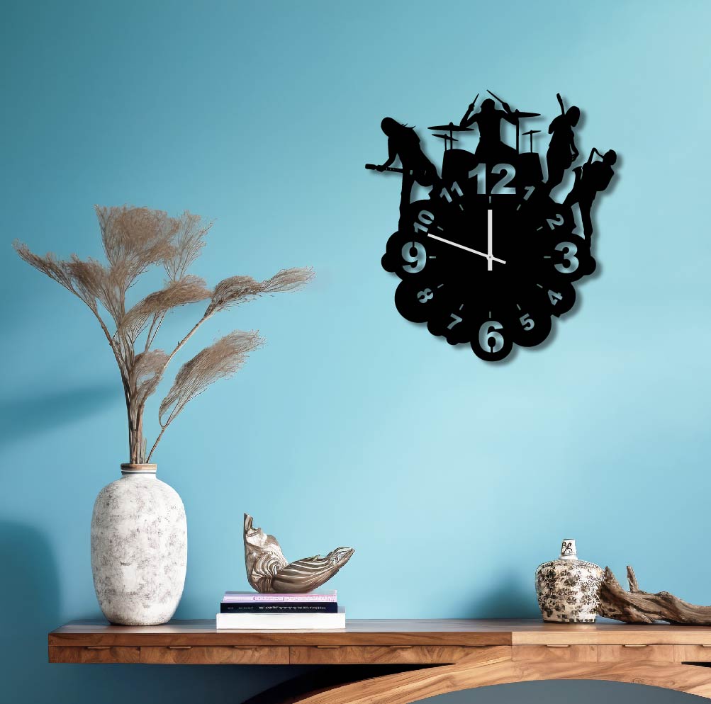 PLAYING BAND METAL WALL ART CLOCK