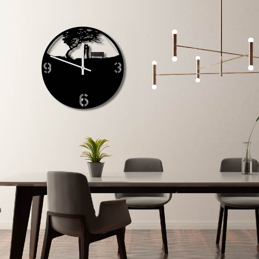 COUPLE LANDSCAPE METAL WALL ART CLOCK