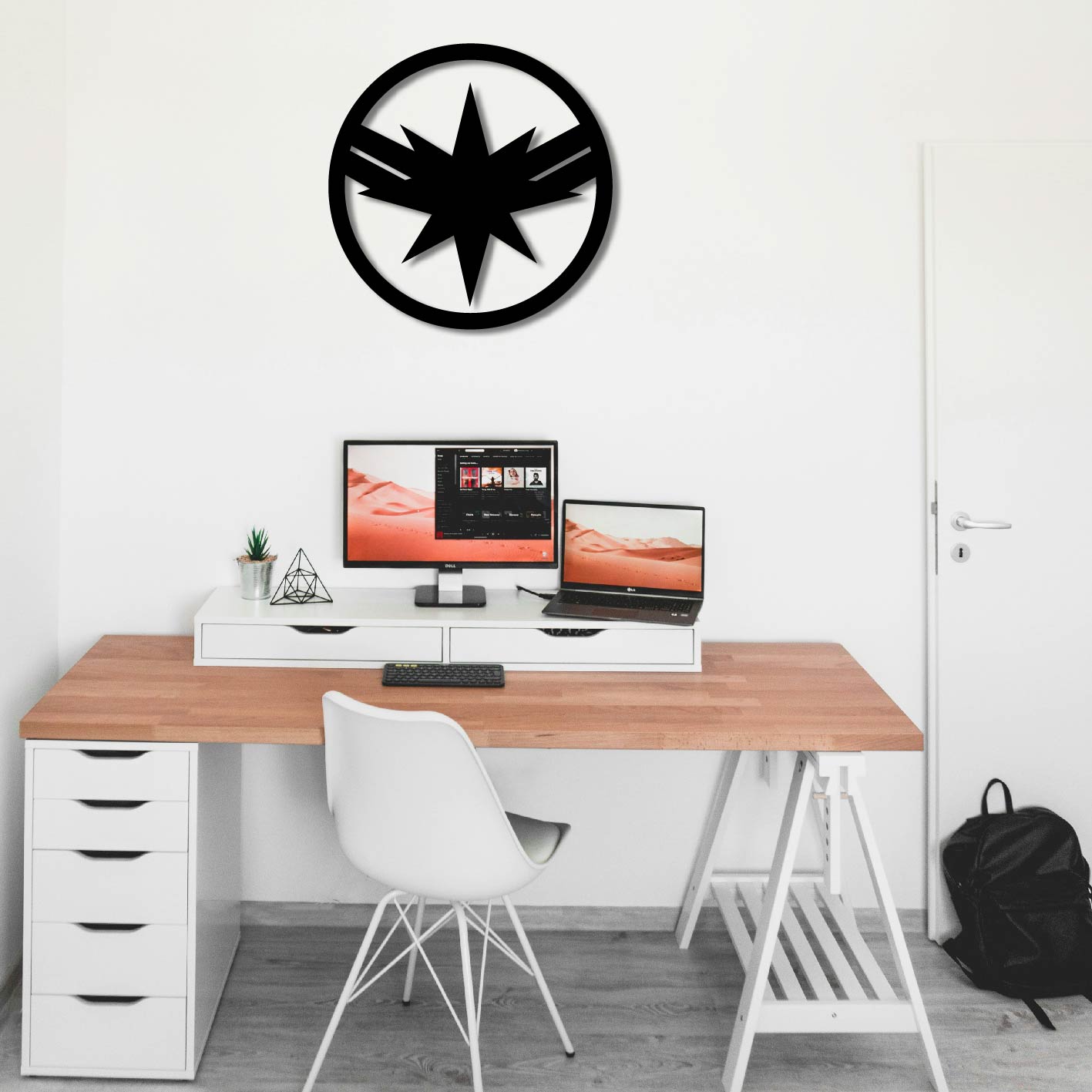 CAPTAIN MARVEL LOGO ROUND METAL WALL ART