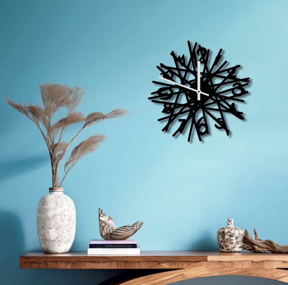 LINE PATTERN METAL WALL ART CLOCK