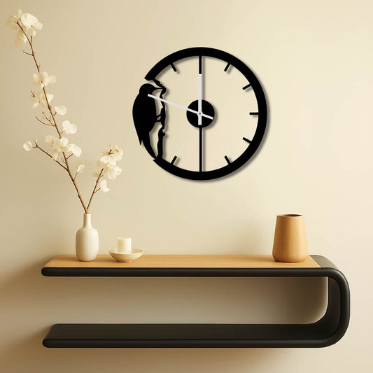 WOODPECKER METAL WALL ART CLOCK